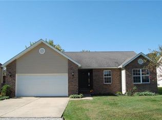 1897 Fountainbleu Dr, Worden, IL 62097