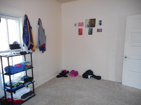5th image of 603 N Hickory St