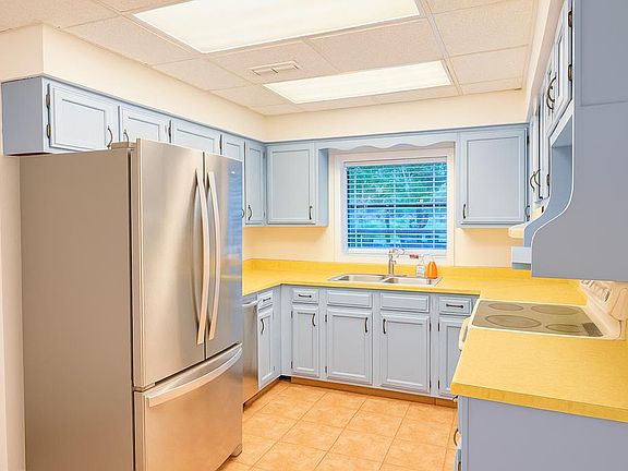 5th image of 74 Timber Ln