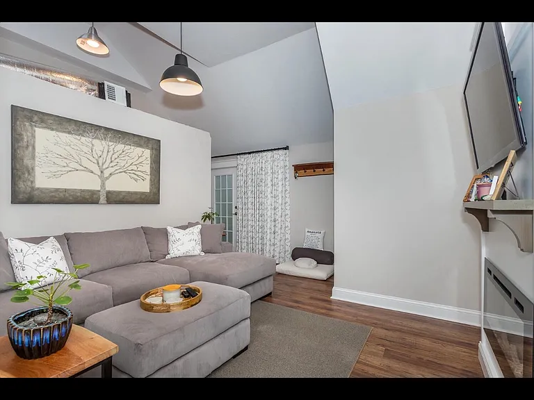 32 Billings St — Photo 6