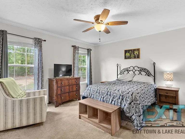 505 Almond Ct — Photo 11