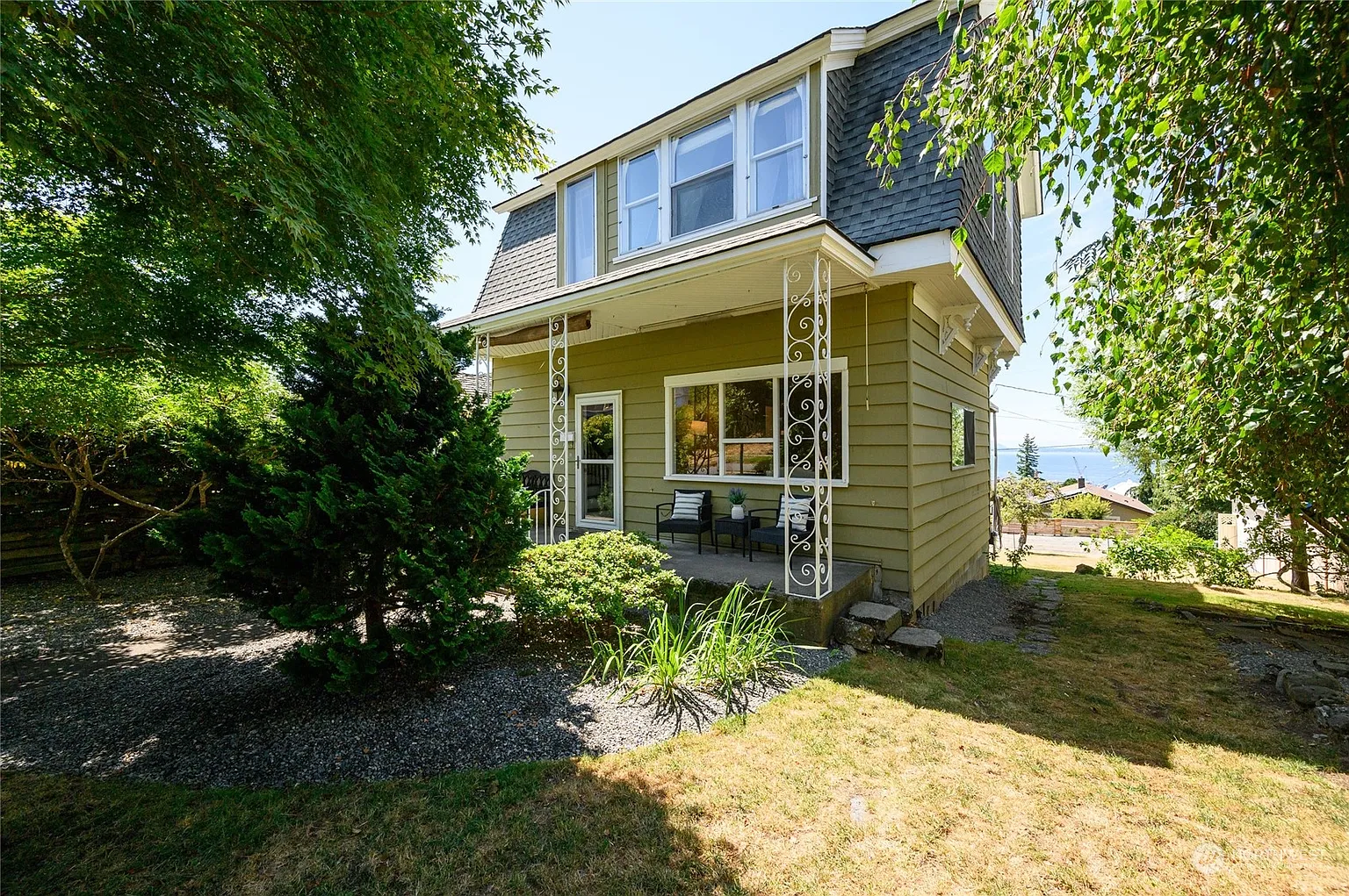 1024 16th Street photo 1