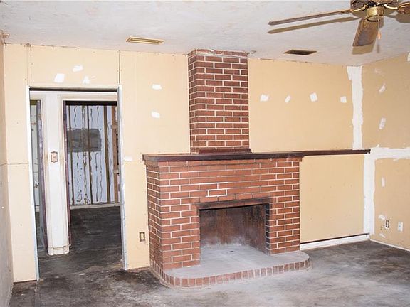 2nd image of 5228 S Pine Hill Cir