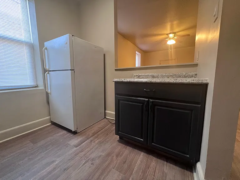 1542 N 15th St #1 — Photo 10