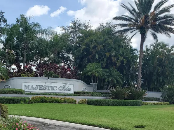 10724 ROYAL CARIBBEAN Circle, Boynton Beach, FL 33437