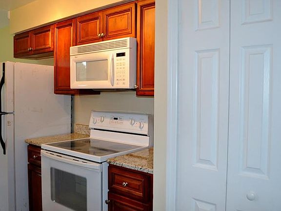 4th image of 5247 Renoir Dr
