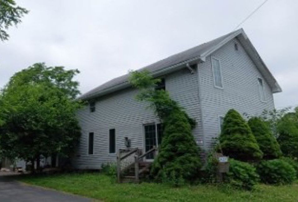 1st image of 927 Losson Rd