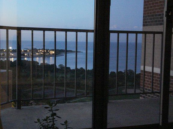 3rd image of 3660 N Lakeshore Dr #2608