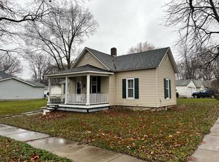 618 E High St, Monticello, IL 61856