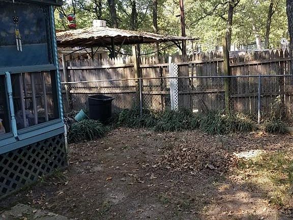 3rd image of 143 Southlake Dr