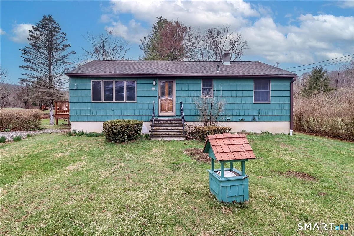 10 Bonnybrook Drive photo 1