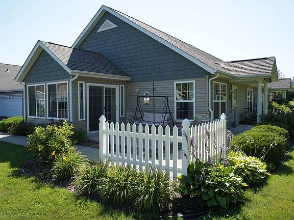 2nd image of 265 Lilac Ln