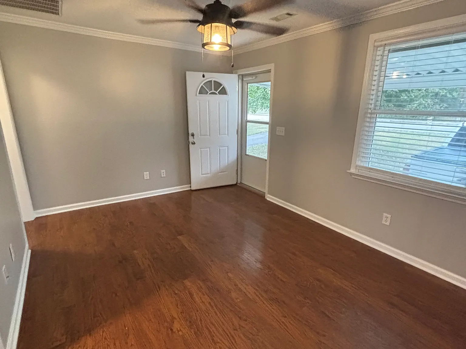 709 Morrow Rd — Photo 3