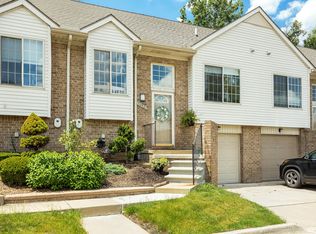 30921 Lee Frank Ln, Madison Heights, MI