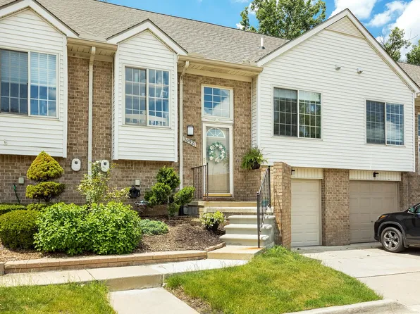 30921 Lee Frank Ln, Madison Heights, MI 48071