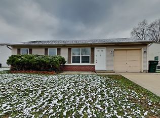 4073 Fairoaks Dr, Franklin, IN 46131