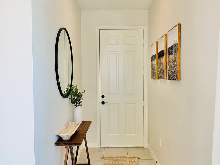 639 Alder Ln — Photo 2