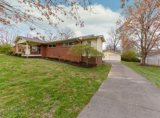 2228 Ridgecrest Dr, Maryville, TN 37803