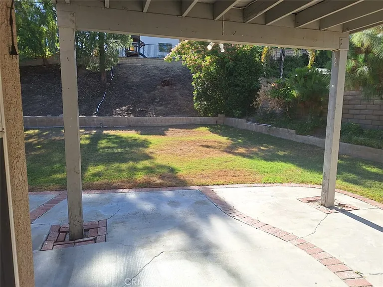 30427 Yosemite Dr — Photo 28