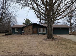 605 E Webster St, Polo, IL 61064