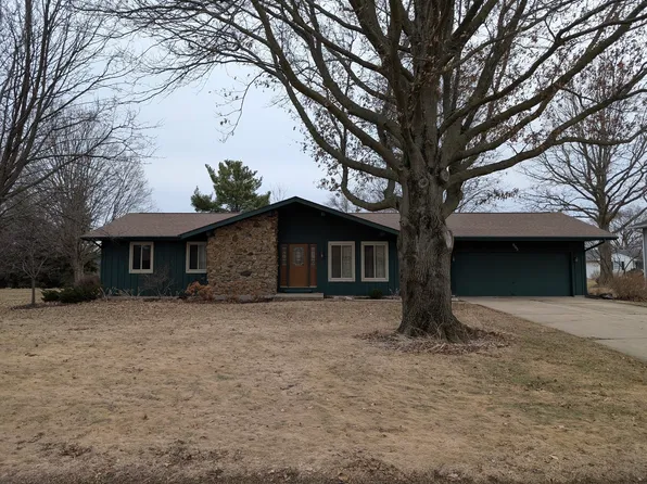 605 E Webster St, Polo, IL 61064