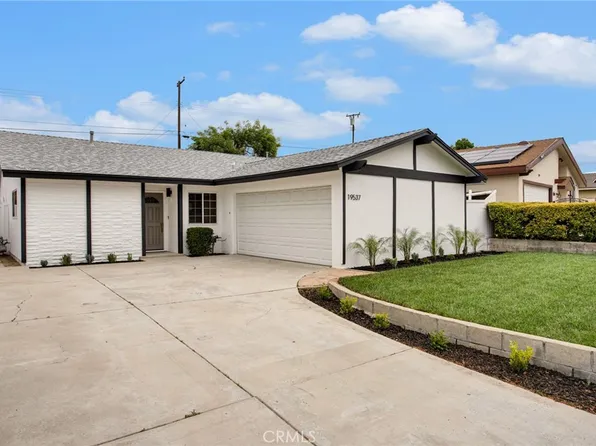 19537 Ermine St, Santa Clarita, CA 91351
