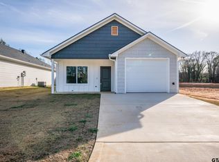 392 Alexander St, Kilgore, TX 75662