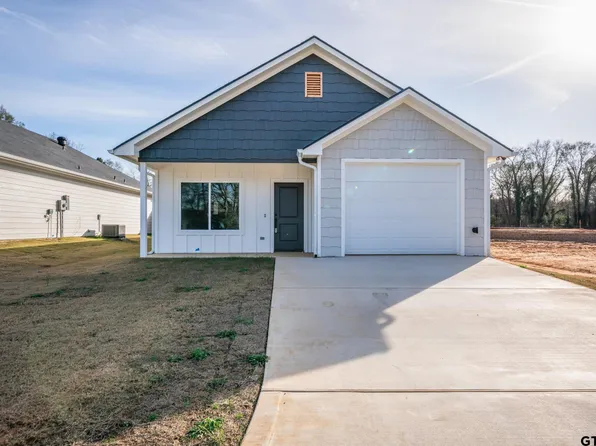 392 Alexander St, Kilgore, TX 75662