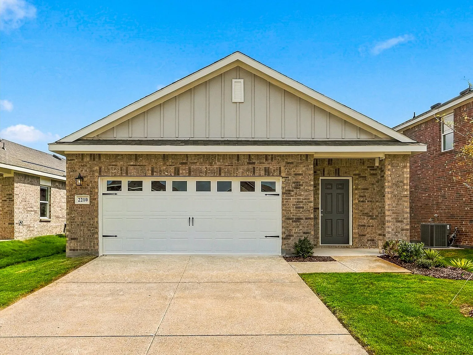 3 bed, 1401 sqft, $2,100 — Photo 4