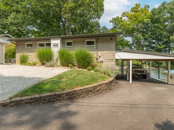 1495 W Shore Ct, Martinsville, IN 46151