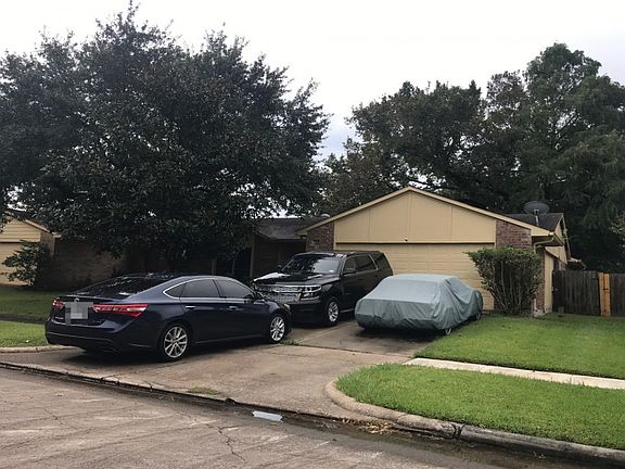 2nd image of 6810 Pickett Dr