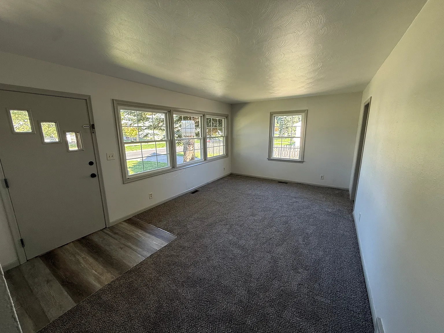 3 bed, 992 sqft, $1,385 — Photo 4