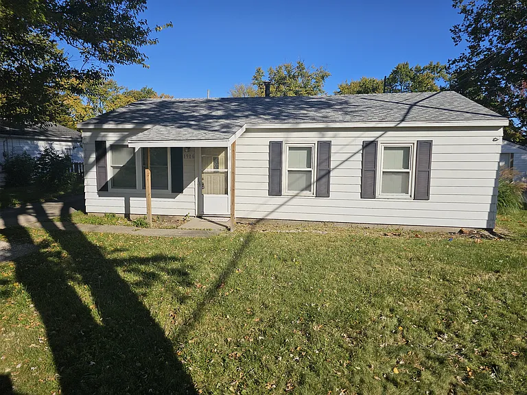 1906 Southwood Dr — Photo 11