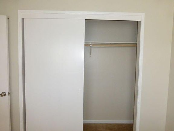 4th image of 1642 Queen Charlotte Dr APT 3