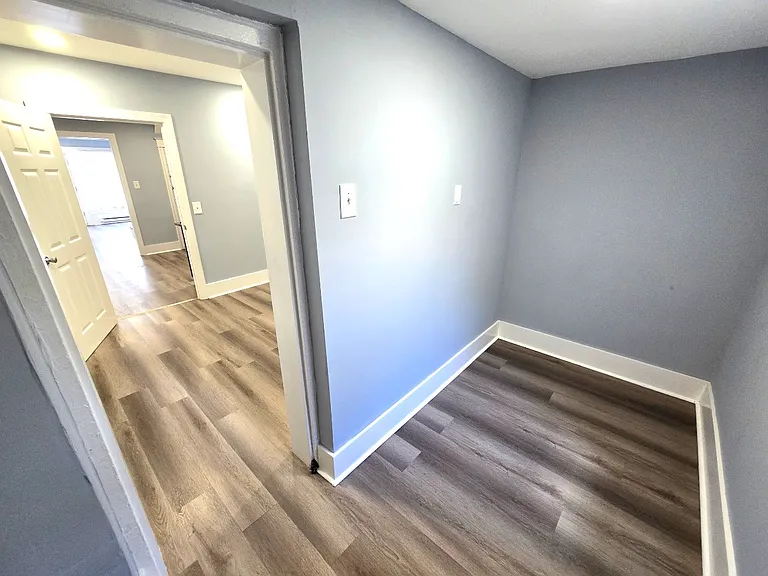 6542 Regent St — Photo 18
