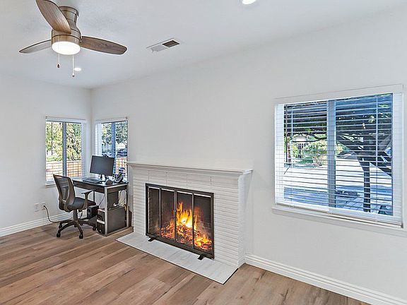 4th image of 329 N Bayview Ave
