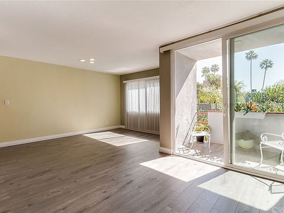 4th image of 4915 Tyrone Ave APT 322