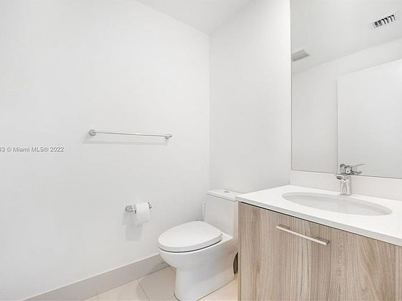 5th image of 501 NE 31st St Unit 1203