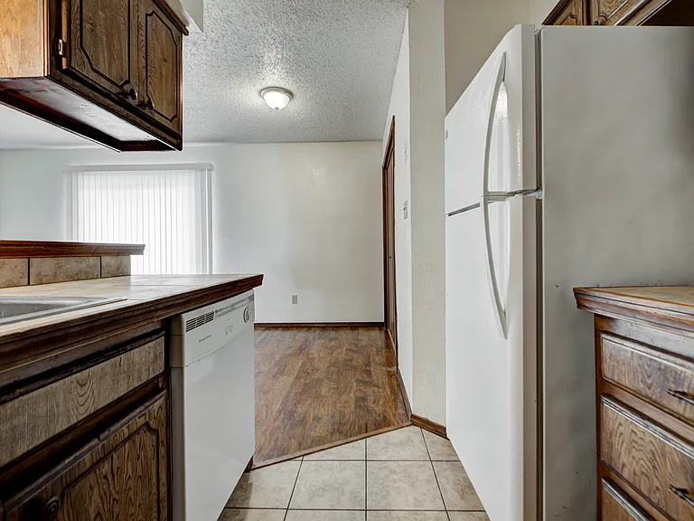 1315 Glen Oaks Ct #4 — Photo 19