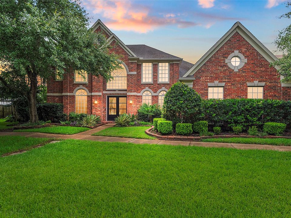 1st image of 9227 N Fitzgerald Way