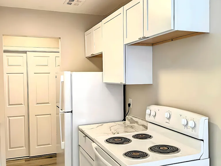 1540 Mississippi St #207 — Photo 3
