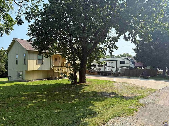 3rd image of 508 10th St