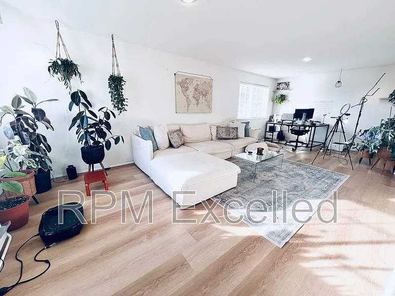 9426 S 242nd St — Photo 23