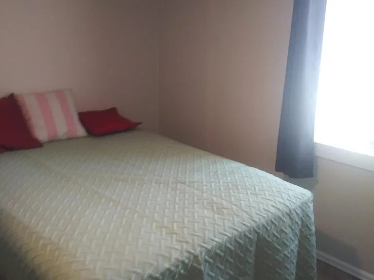 1396 N Meade St #B — Photo 1