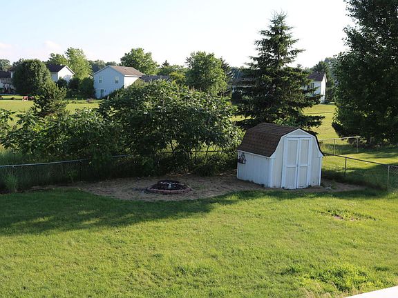 3rd image of 3254 Bluebird Ln