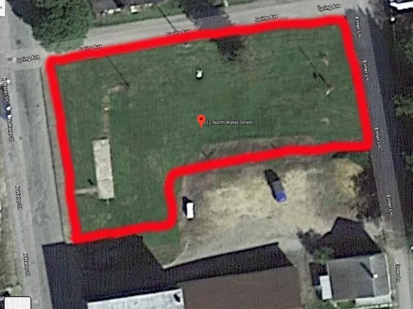 12 S Water St, Masontown, PA 15461