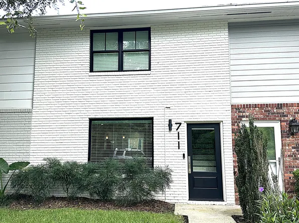 711 Center St, Mount Pleasant, SC 29464