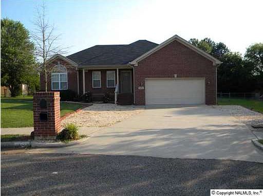 1st image of 101 Bluestem Dr NE