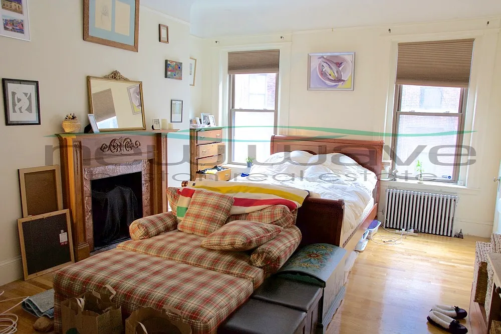 1 bed, 450 sqft, $2,400 — Photo 1