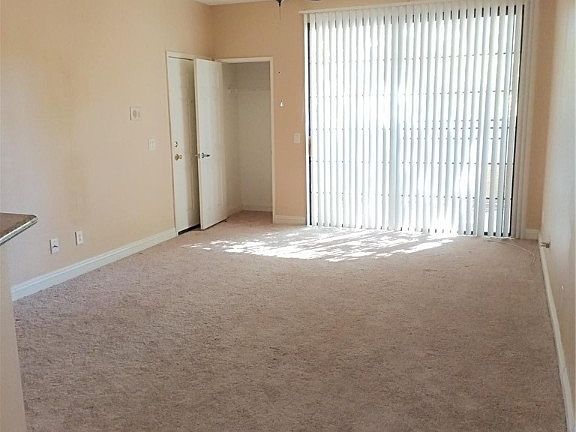 3rd image of 5126 S Jones Blvd Unit 107
